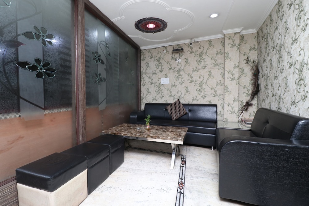Collection O 11943 Hotel Yugantar Palace