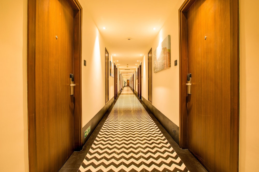 Lemon Tree Premier, City Center, Pune