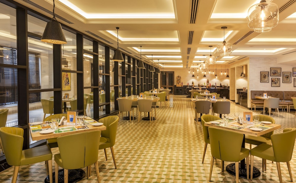 Lemon Tree Premier, City Center, Pune