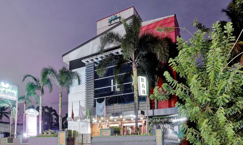 Treebo Symphony Hotels And Resorts Angamally