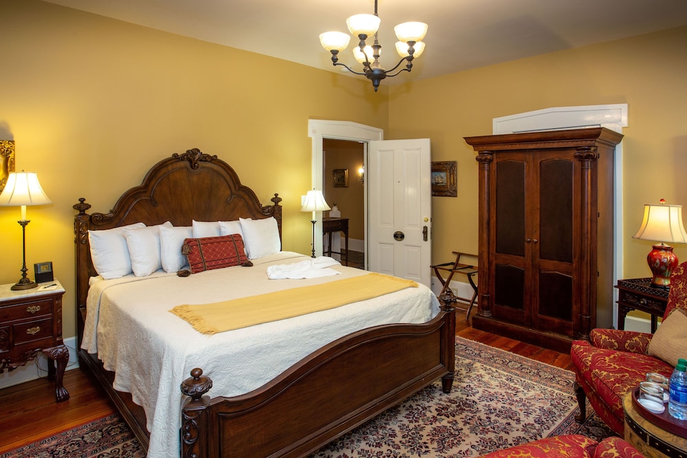 Eliza Thompson House, Historic Inns of Savannah Collection