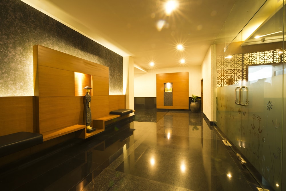 President Business Hotel