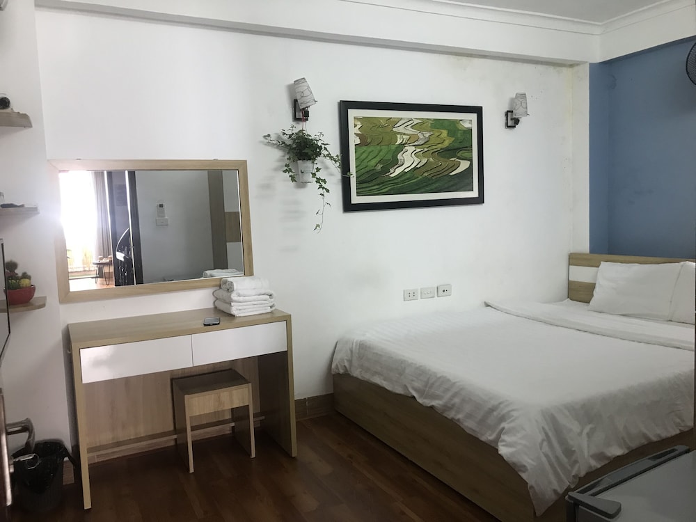 The Autumn Homestay