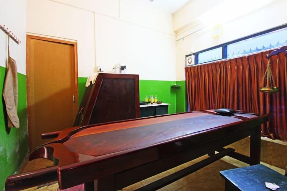 Aranya Nivas KTDC Inside Periyar Tiger Reserve