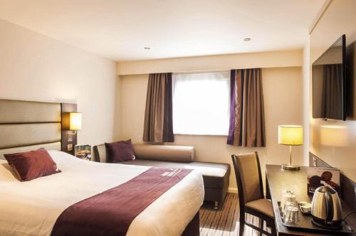 Premier Inn Southampton West