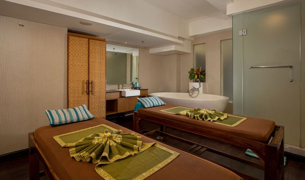 Grand Ixora Kuta Resort