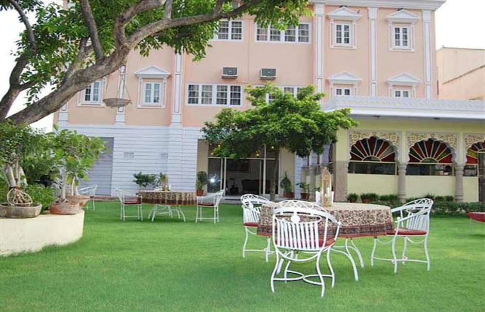 Anuraag Villa Boutique Hotel