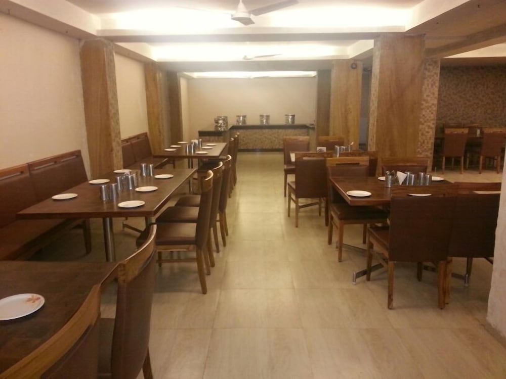Hotel Sunny International