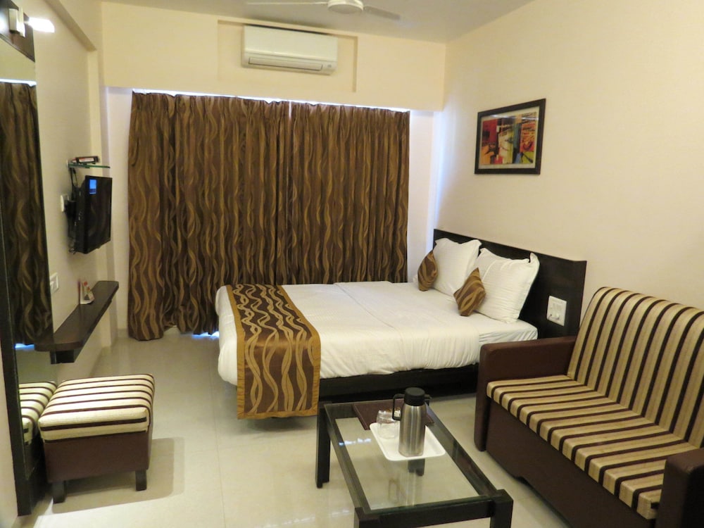 Hotel Sunny International