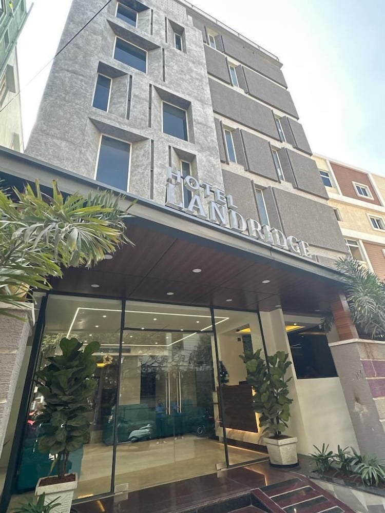 Hotel Landridge - HITECH City Hyderabad
