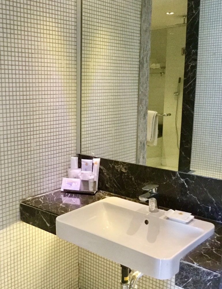 Ramada By Wyndham Ghaziabad Vasundhara
