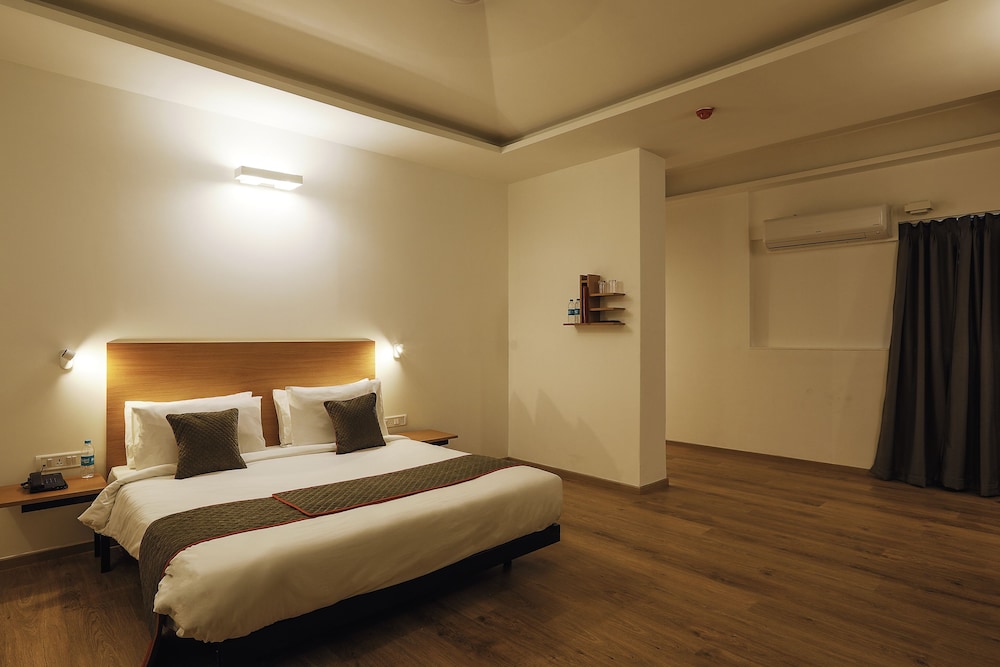 Super Townhouse Bombay Exhibition Centre Goregaon