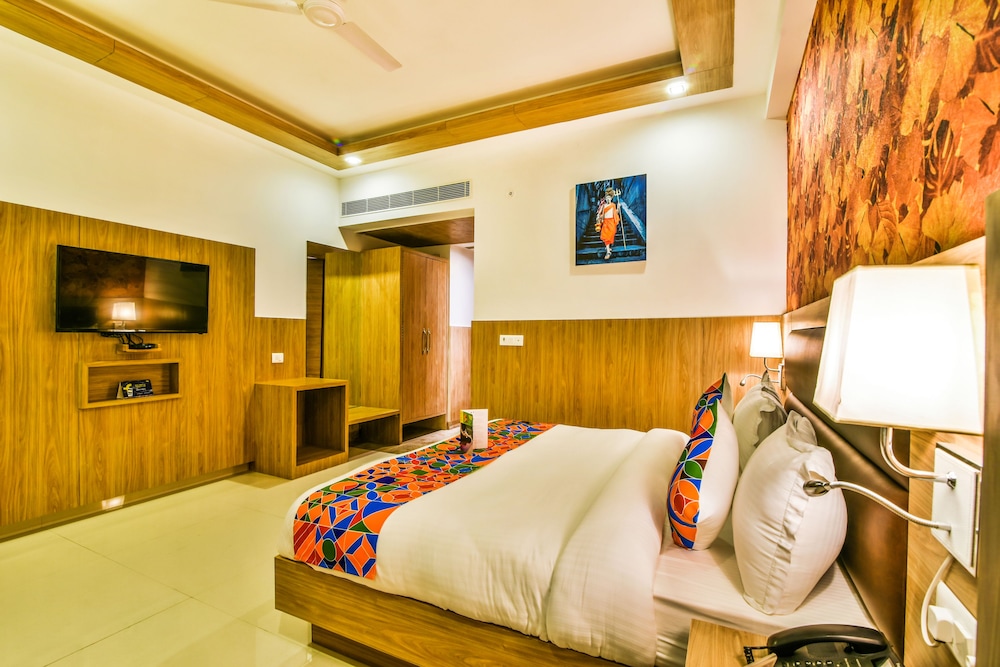Oyo 24248 Hotel Salt
