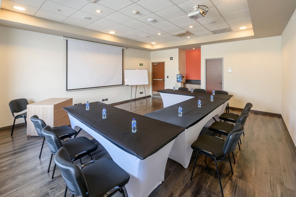 City Express Plus by Marriott Bogota Aeropuerto