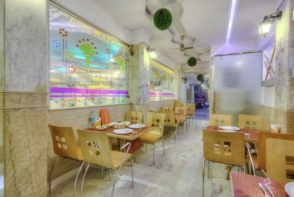 Hotel Natraj Yes Please @ New Delhi Railway station 