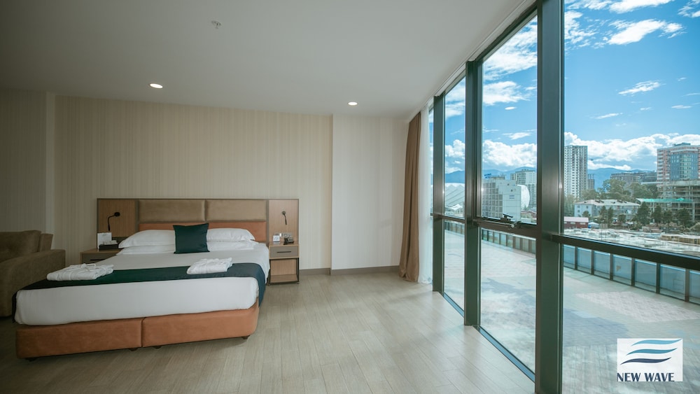 New Wave Hotel