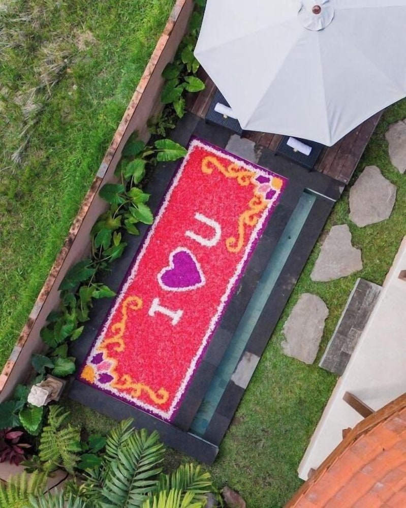 Santris Villas by Pramana Villas