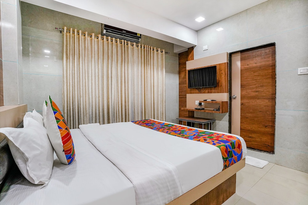 FabHotel White Gold