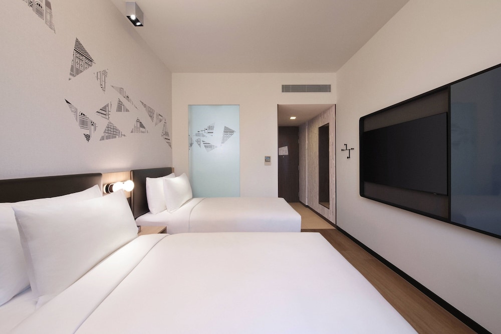 Aloft Singapore Novena