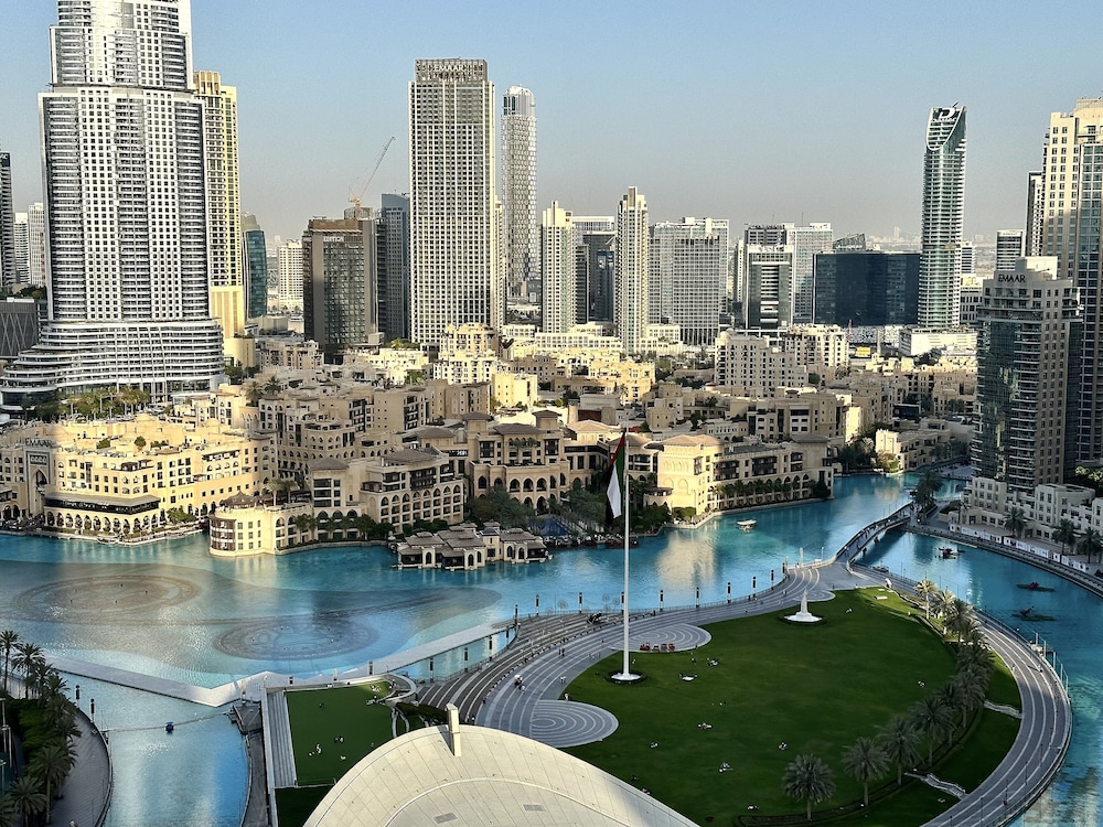 Lux BnB Standpoint Tower Fountain View