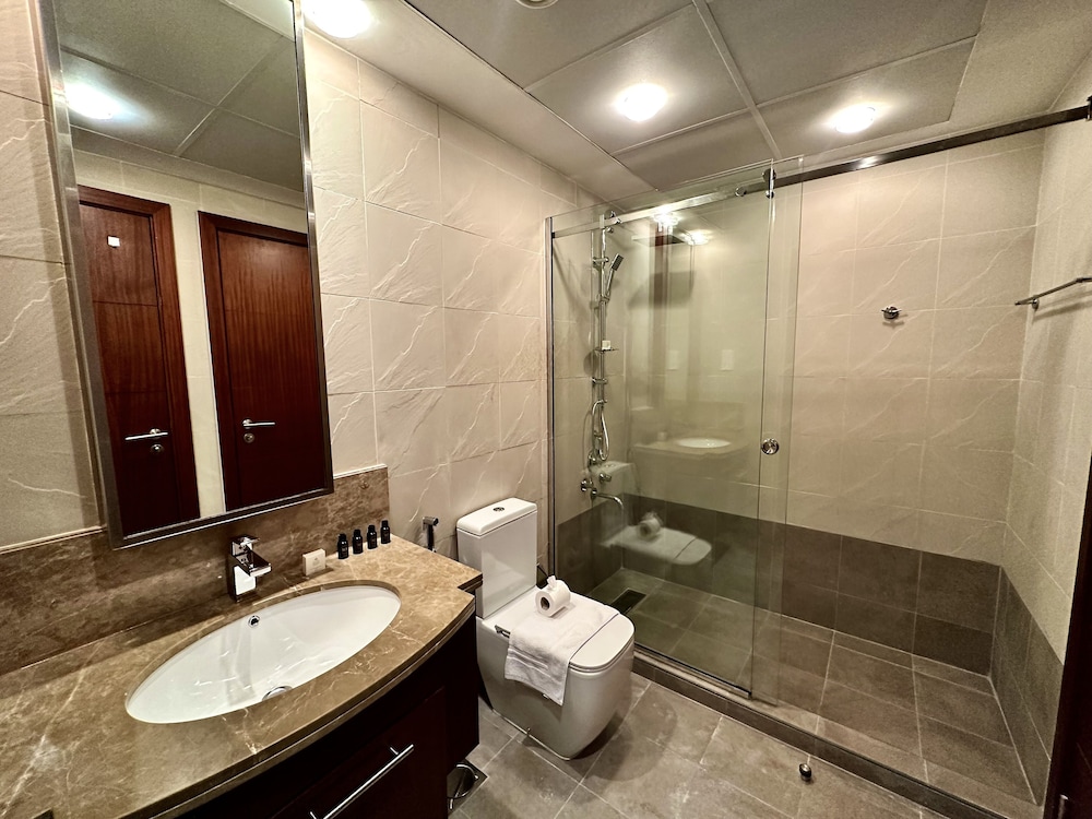 Lux BnB Standpoint Tower Fountain View