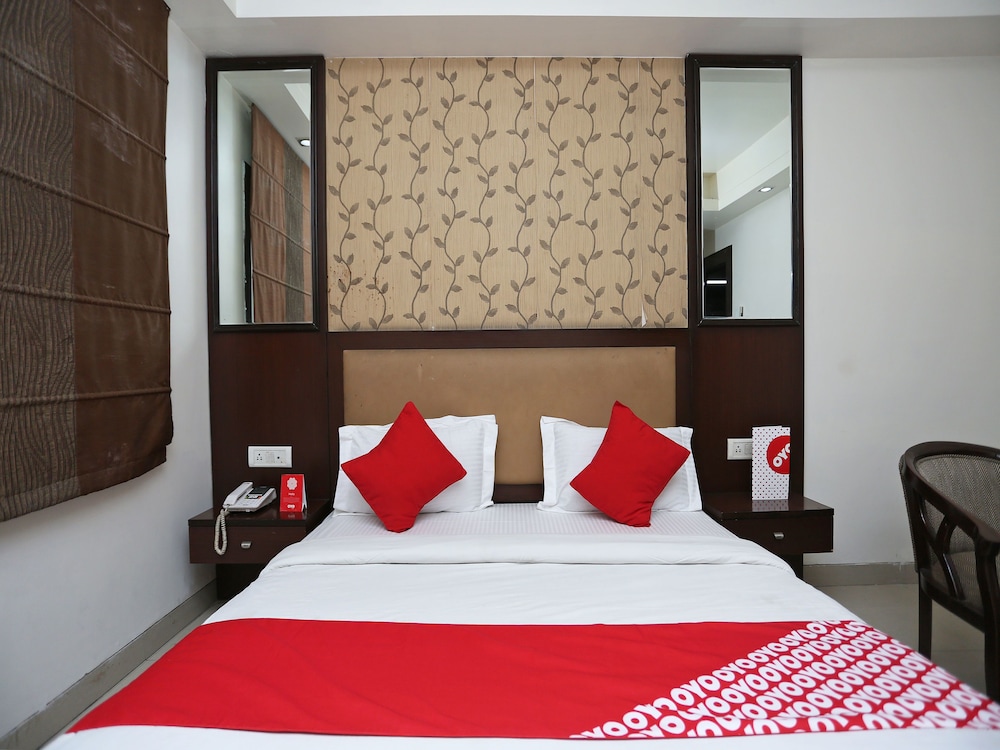 Oyo 13758 Xs Residency