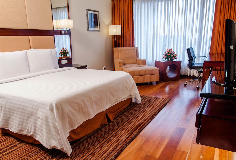 Le Meridien Ahmedabad