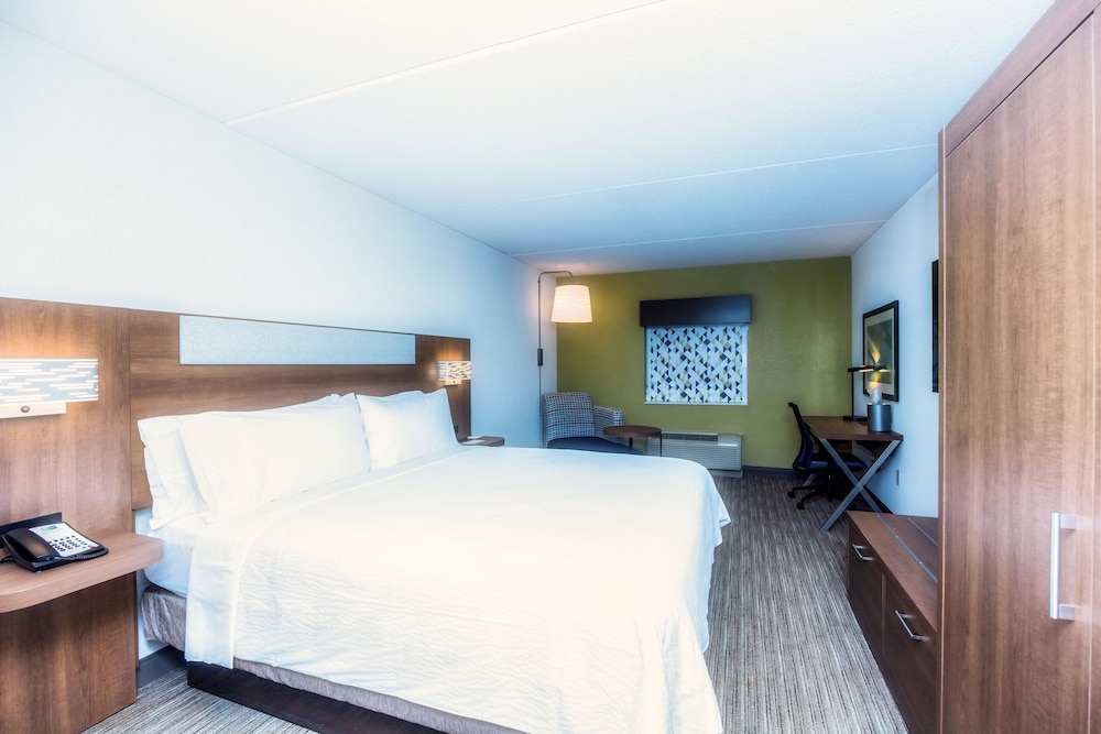 Holiday Inn Express Boston - Saugus by IHG