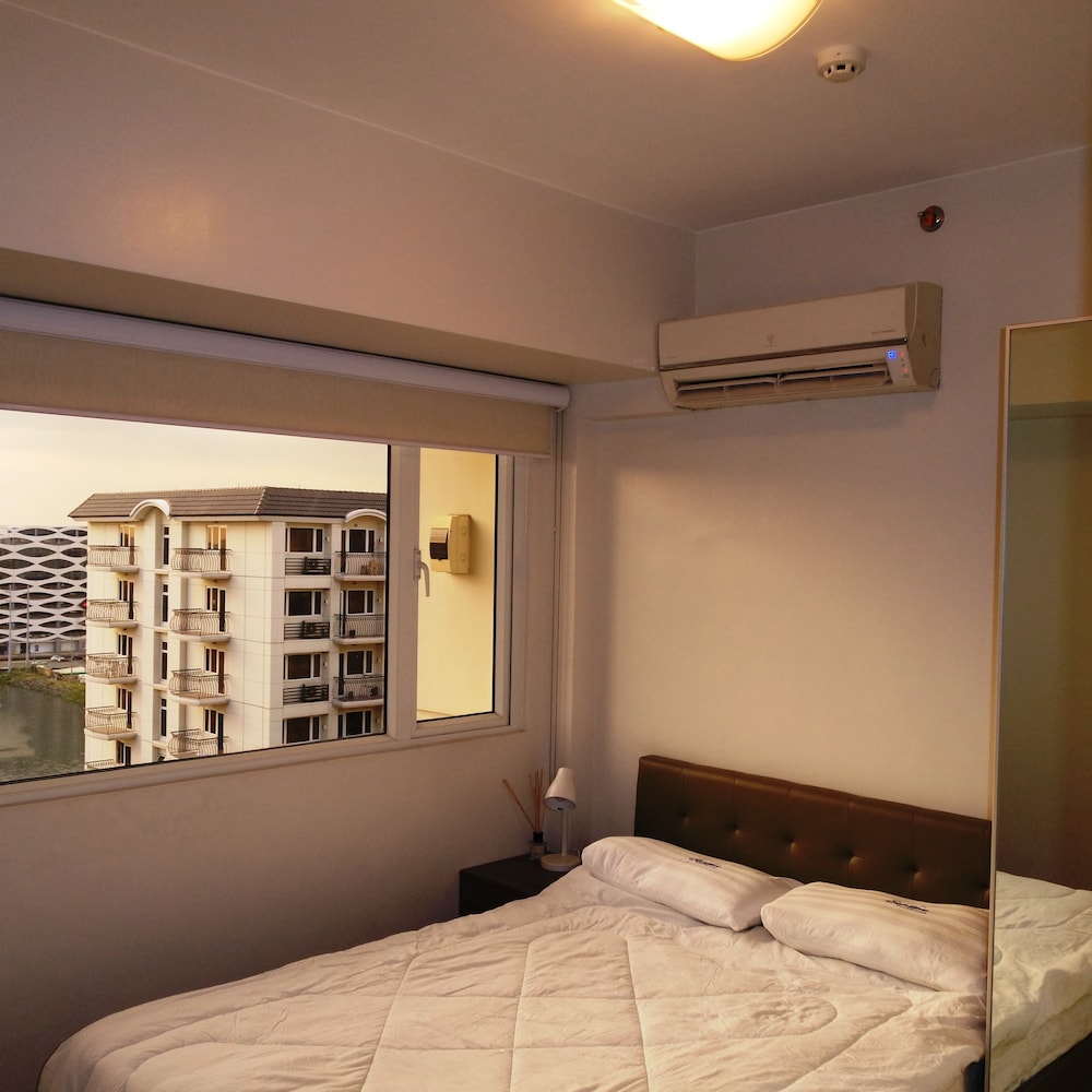 Solemare Parksuites Condominium Condo R US