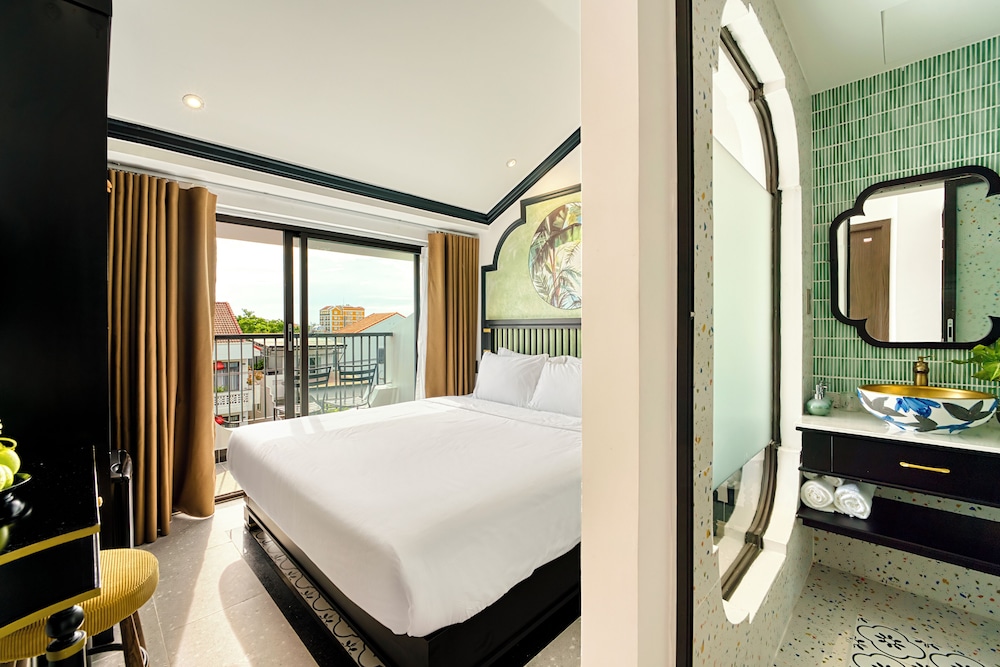 Rokas Hoi An Boutique Hotel