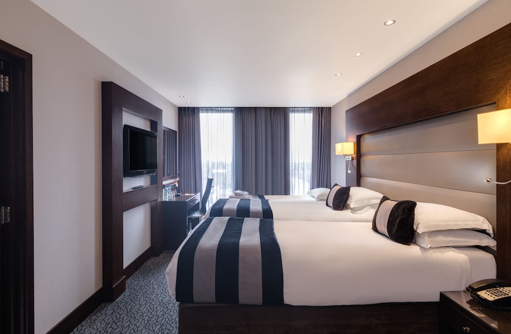 Park Grand London Heathrow