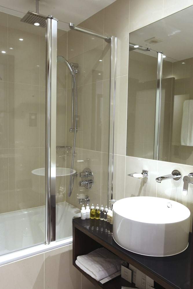 Park Grand London Heathrow