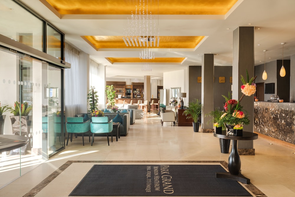Park Grand London Heathrow