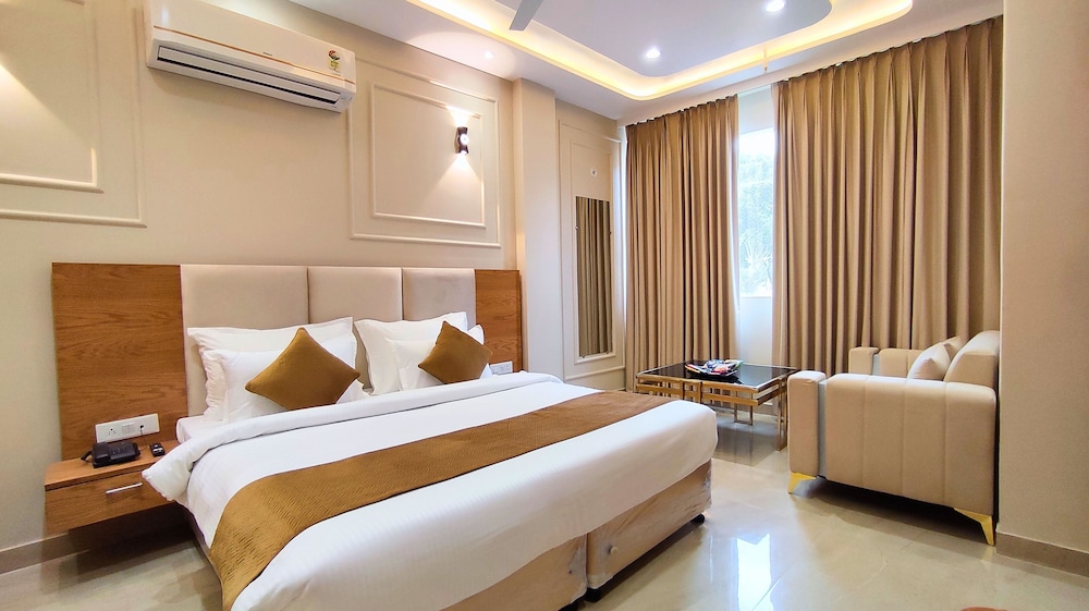 MGR Hotel Moradabad