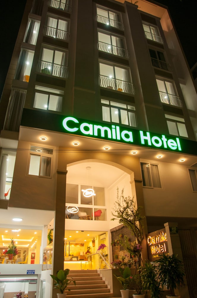 Camila Airport Hotel
