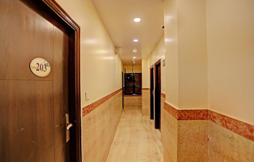 Staybook Atlanta Paharganj