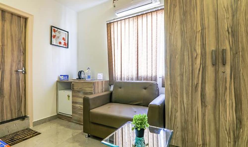 FabHotel VS Suites & Inn