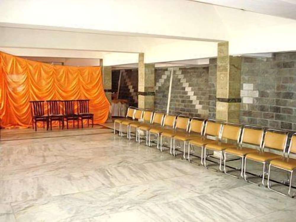  HOTEL WOODPARK