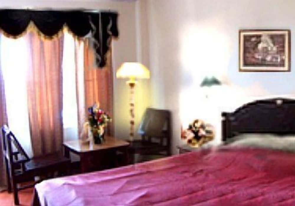  HOTEL WOODPARK