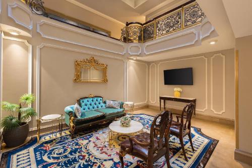 Hotel Hillock Ahmedabad