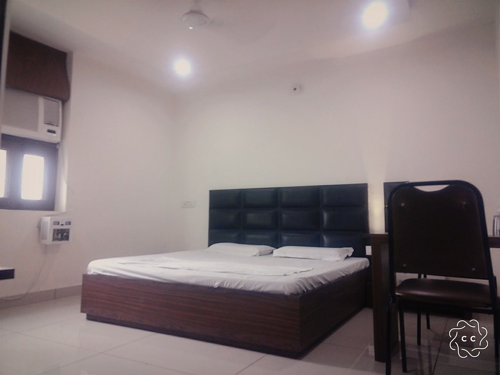 Hotel Vikrant
