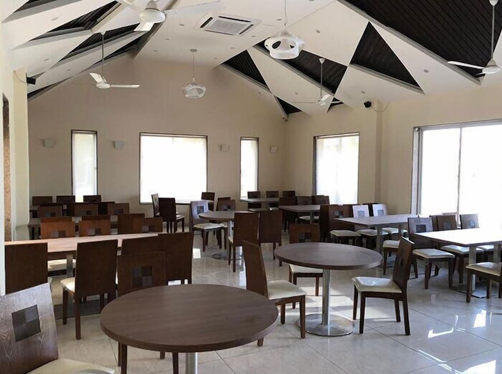 Prabhu Resort by King's Kraft, Rajkot
