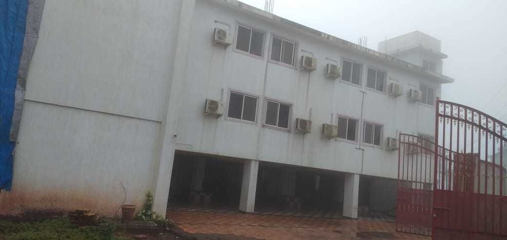OYO 10389 Latanand Residency