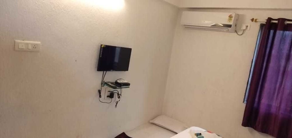OYO 10389 Latanand Residency