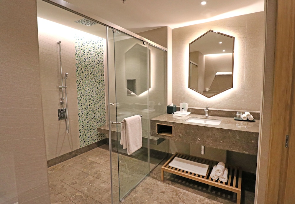 Holiday Inn Chandigarh Zirakpur, an IHG Hotel