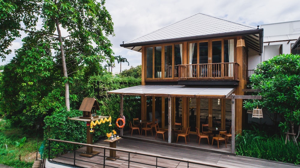 CHANN Bangkok-Noi