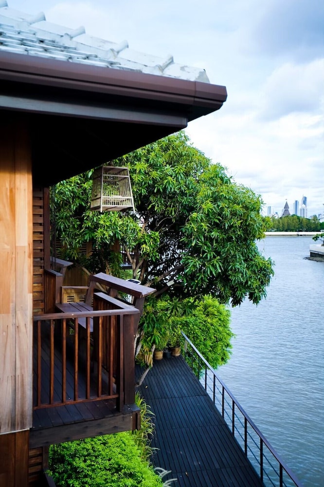 CHANN Bangkok-Noi