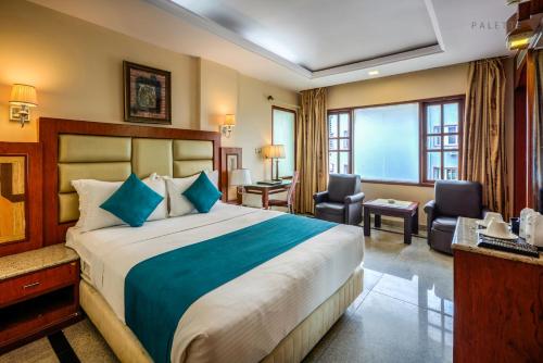 Golden Metro Hotel