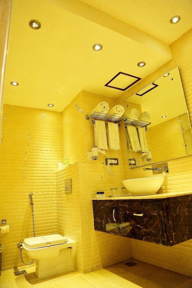 Hotel Signature Grand