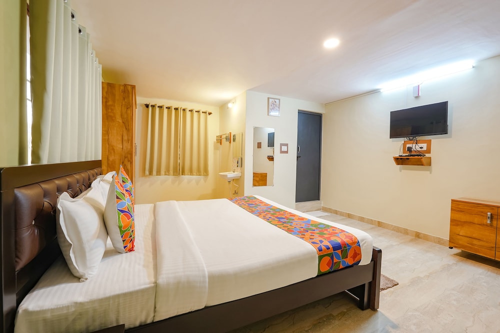 FabHotel La Palma Suites
